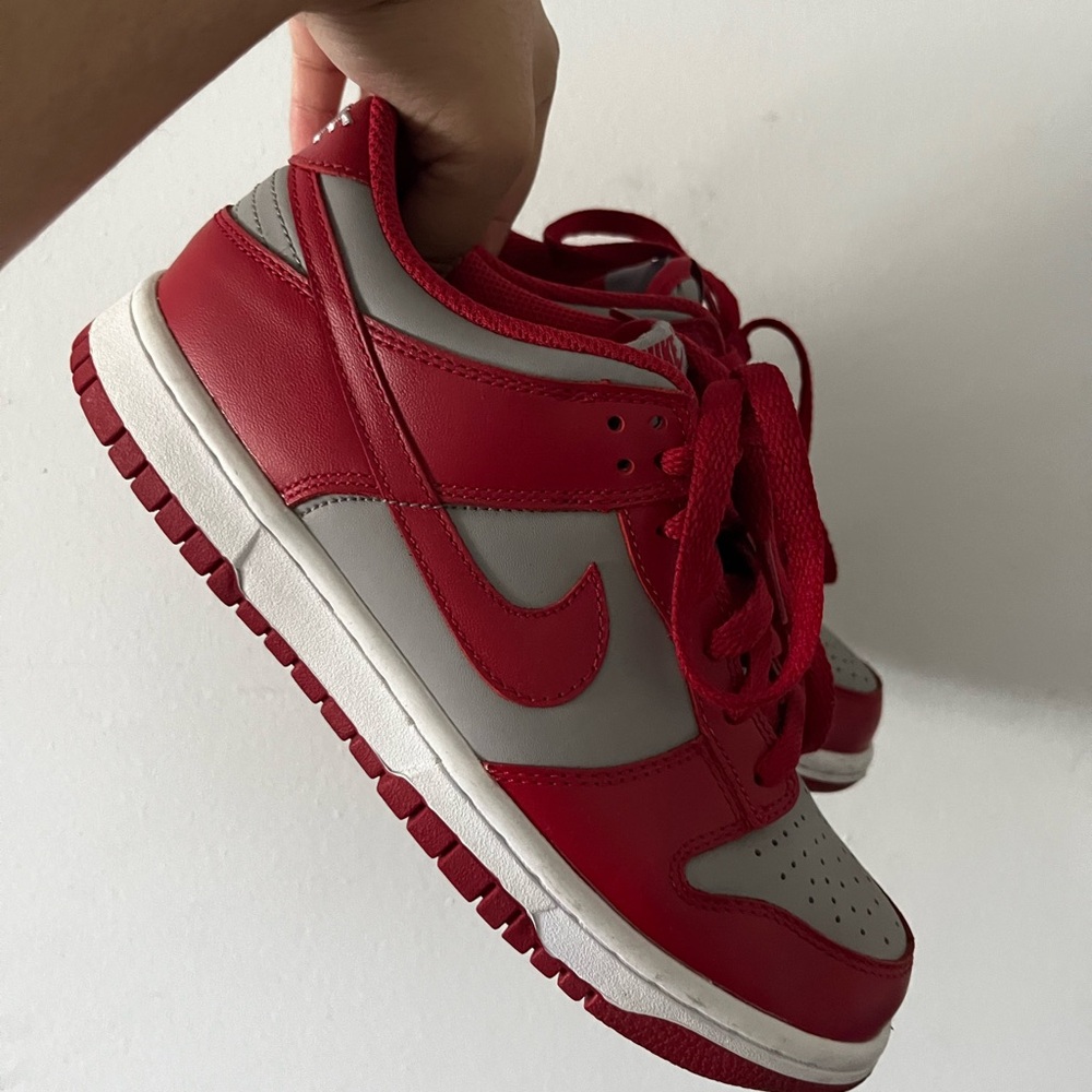 Nike dunk unlv.